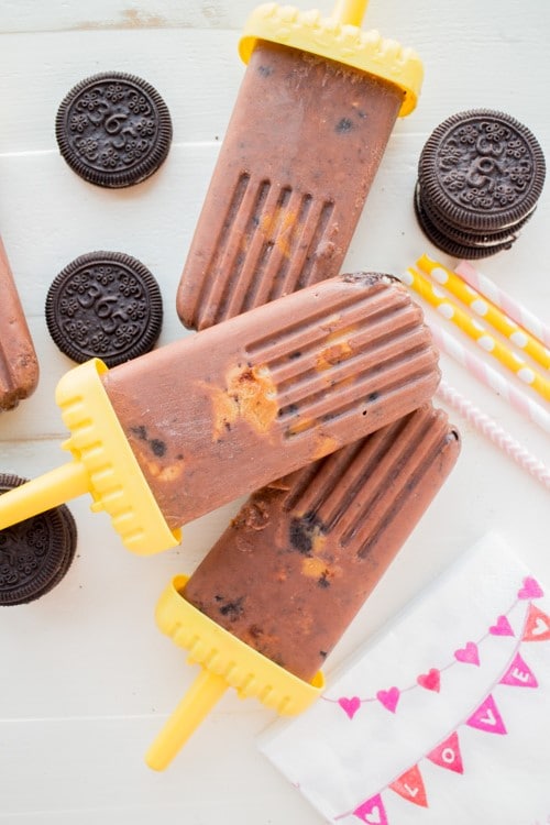 Creamy 3-Ingredient Oreo Popsicles: Easy Summer Dessert
